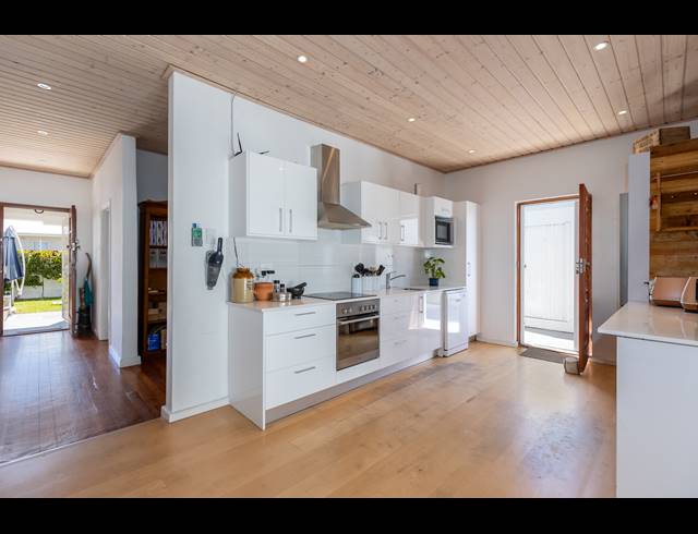 3 BEDROOM HOUSE FOR SALE IN HEATHFIELD